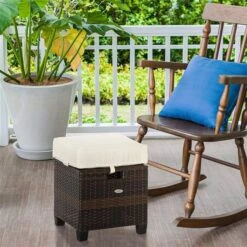 Poufs En Rotin Brun Pour L'extérieur Par Outsunny Avec Coussins Blancs, Ensemble De 2 -Outsunny 330979360 AlternateImage3 l