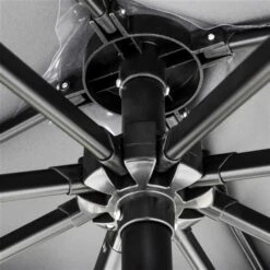 Parasol Pour La Cour Gris Anthracite De 9,8 pi Par Outsunny Avec Base Et Manivelle -Outsunny 331003154 AlternateImage4 l